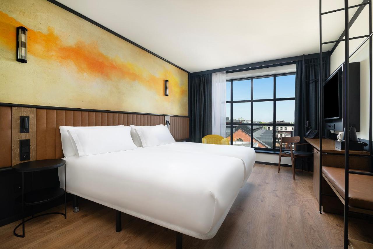 Отель Barcelo Warsaw Powisle Экстерьер фото