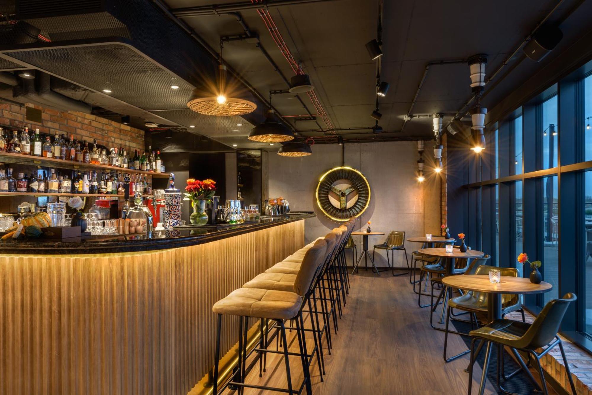 Отель Barcelo Warsaw Powisle Экстерьер фото