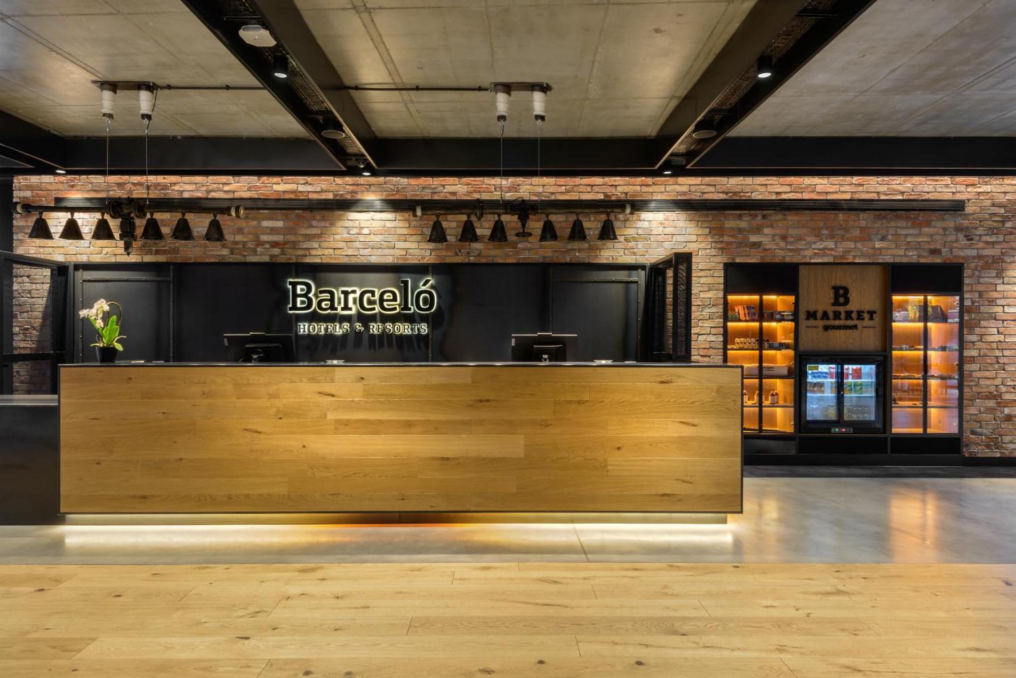 Отель Barcelo Warsaw Powisle Экстерьер фото