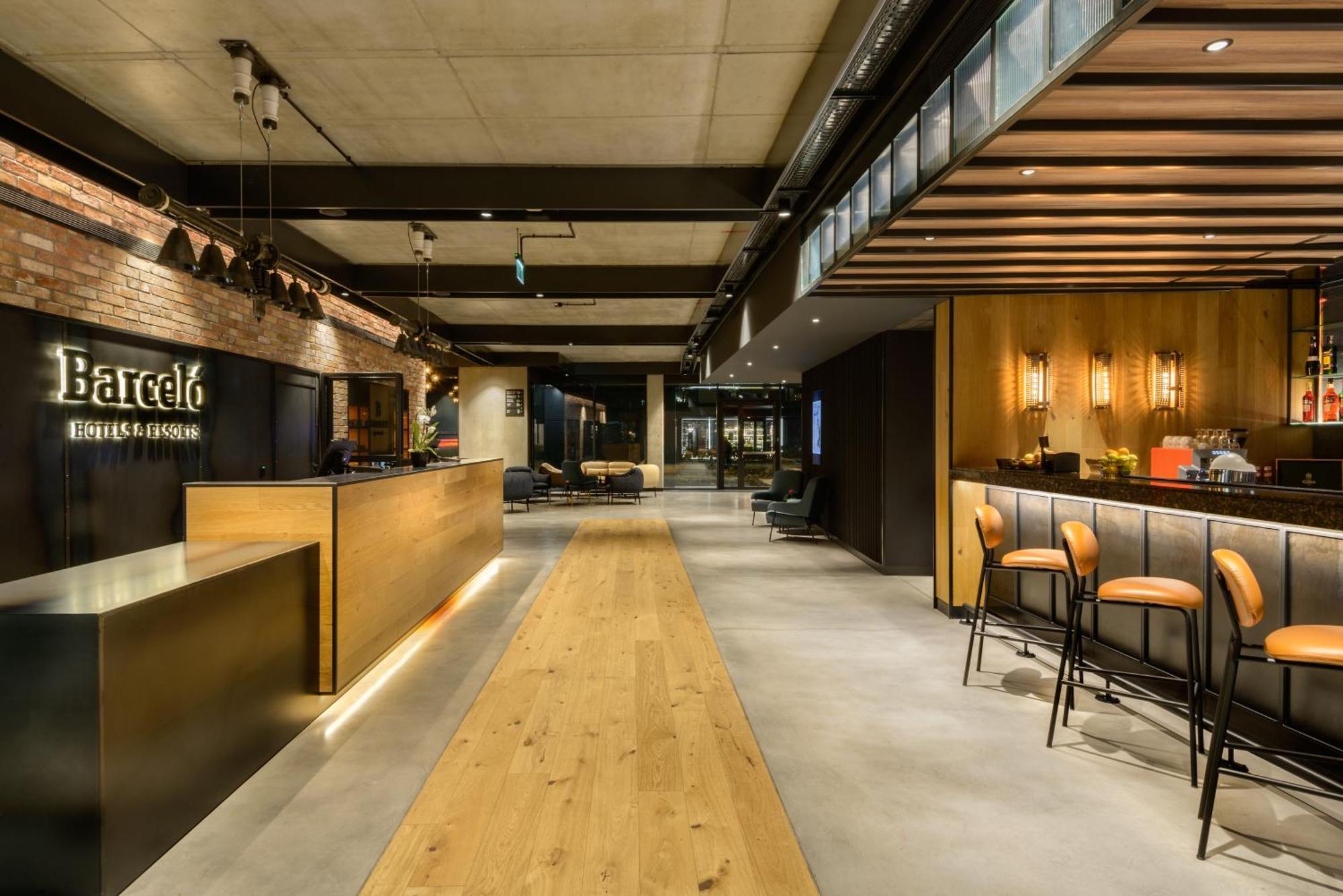 Отель Barcelo Warsaw Powisle Экстерьер фото