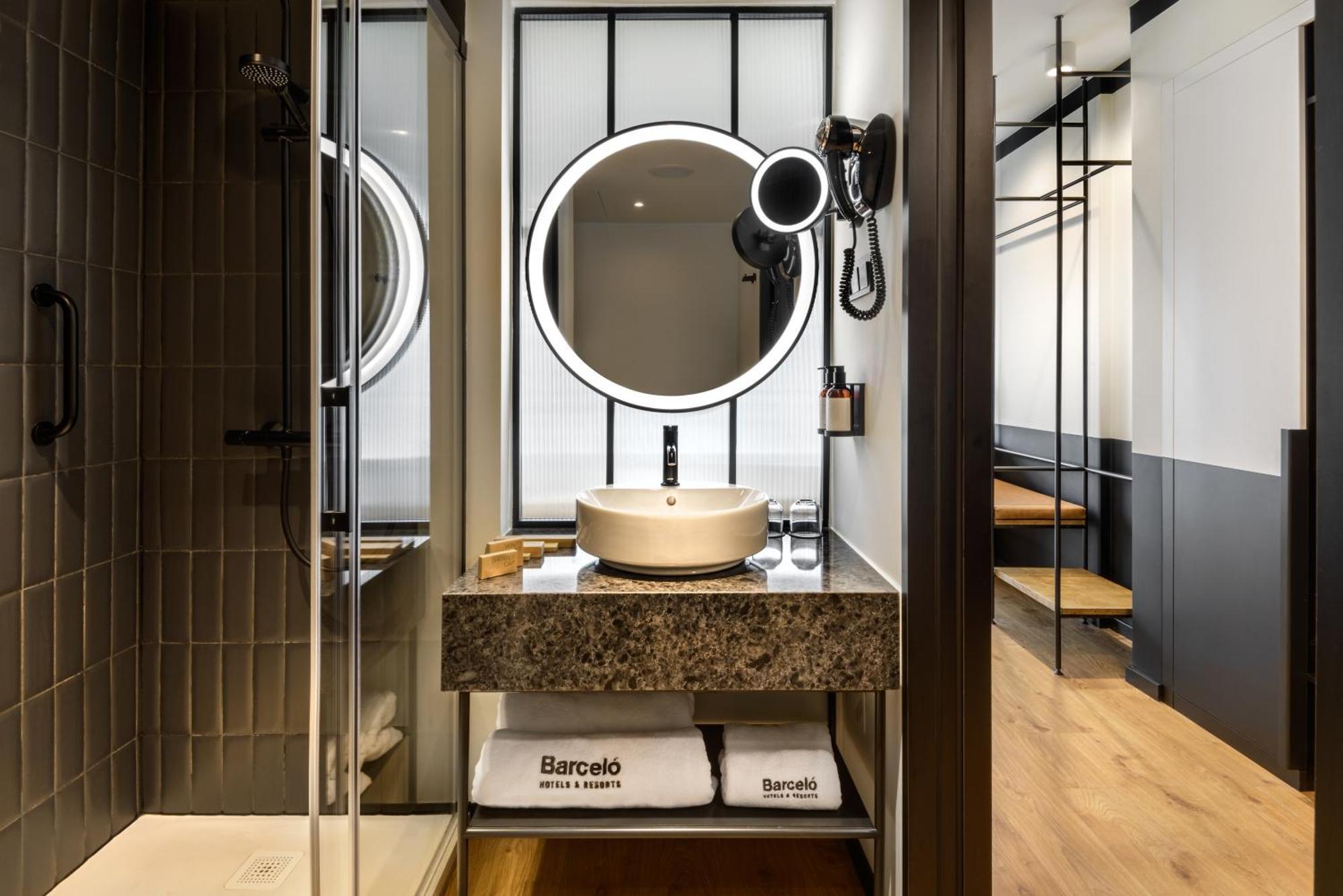 Отель Barcelo Warsaw Powisle Экстерьер фото